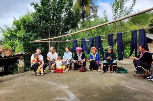 Phát huy vai trò người có uy tín trong xây dựng khối đại đoàn kết toàn dân tộc