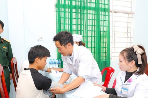 Từ phòng khám nghĩa vụ quân sự đến khát vọng khoác áo lính