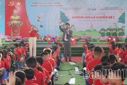 Gần 600 học sinh tham gia ngoại khóa giáo dục kỹ năng sống với chủ đề: 'Chúng em là Chiến sĩ'