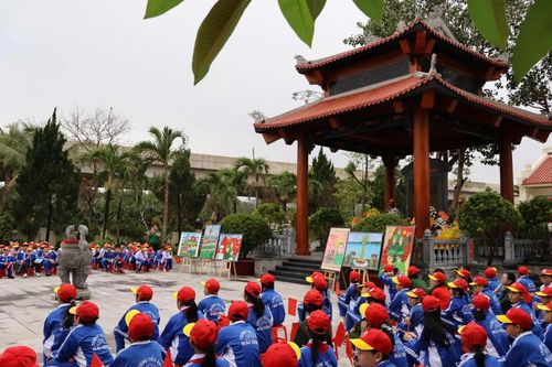 Giáo dục truyền thống qua hành trình tri ân