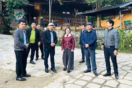 Xã Hồng Thái trao đổi kinh nghiệm phát triển kinh tế, giảm nghèo bền vững