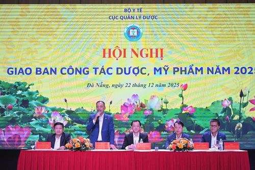 Hoàn thiện thể chế, cải cách hành chính và chuyển đổi số trong quản lý dược, mỹ phẩm