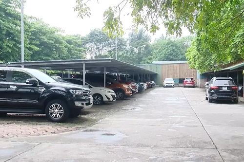 Hà Nội: Thêm bãi đỗ xe kết hợp trung tâm thương mại