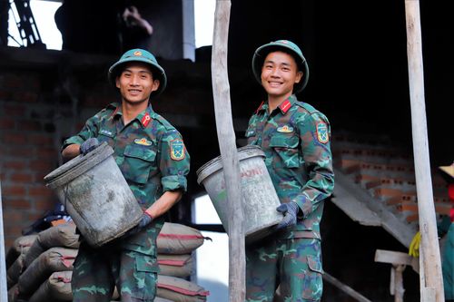 Chiến dịch Quang Trung: Ngày 22/12 rất khác của các 'thợ xây' mặc áo lính