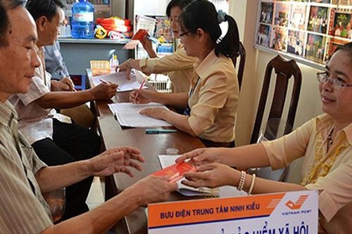 Đáp ứng điều kiện này, người lao động vừa được hưởng lương hưu, vừa hưởng trợ cấp một lần năm 2026