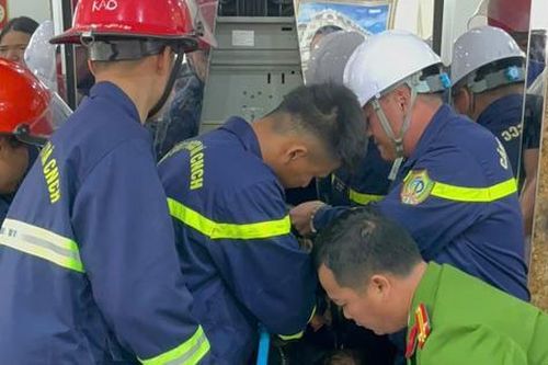 21 người mắc kẹt trong thang máy do sự cố kỹ thuật