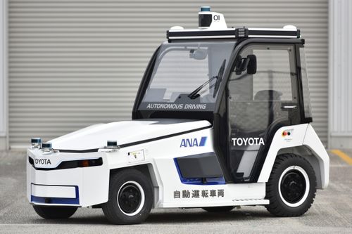 Xe đầu kéo tự hành Toyota trong sân bay Nhật Bản có gì đặc biệt?