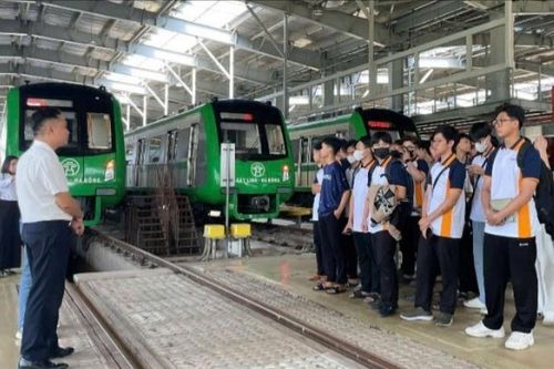 Cấp bách đào tạo nguồn nhân lực đường sắt hiện đại