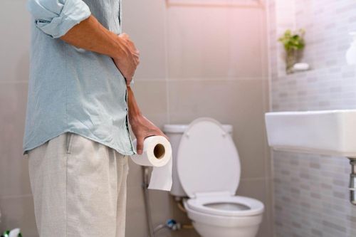 Ung thư đại tràng ngày càng trẻ hóa: Bác sĩ chỉ ra dấu hiệu sớm