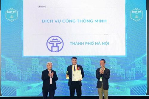 Hà Nội được vinh danh dịch vụ công thông minh