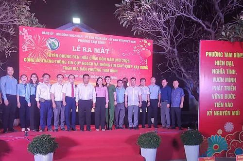 Phường Tam Bình khánh thành đường hoa đón Xuân và công bố nền tảng số về quy hoạch xây dựng