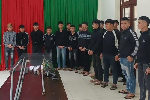 Khởi tố nhóm đối tượng mang hung khí tụ tập trong đêm