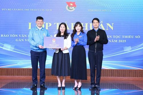 Thanh niên bảo tồn văn hóa truyền thống để phát triển du lịch