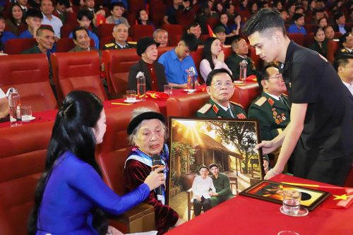 Hồi ức thời hoa lửa