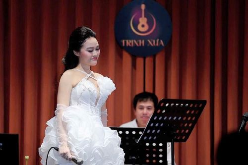 Diệu Thúy: Khi 'họa mi' thính phòng cất cánh cùng ballad