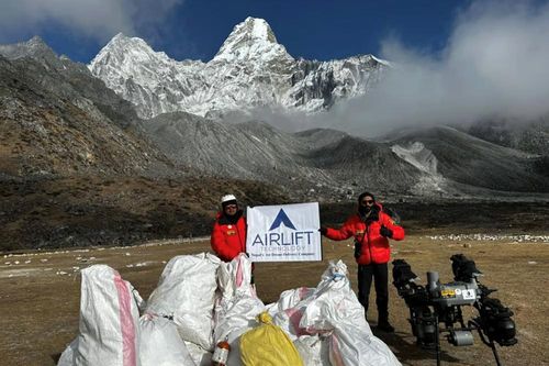 Nepal quyết liệt dọn dẹp rác thải trên đỉnh Everest