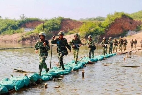 Bài 3: Sư đoàn của những chiến công anh hùng