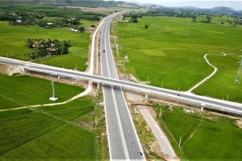 17 tồn tại trong tổ chức giao thông cao tốc Vân Phong-Nha Trang