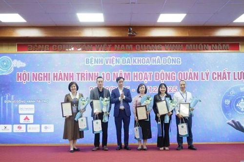 Chú trọng nâng cao chất lượng khám chữa bệnh và sự hài lòng của người bệnh