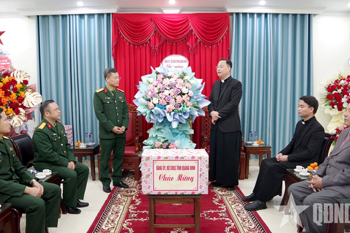 Bộ CHQS tỉnh Quảng Ninh: Thăm, chúc mừng Giáng sinh tại các cơ sở tôn giáo