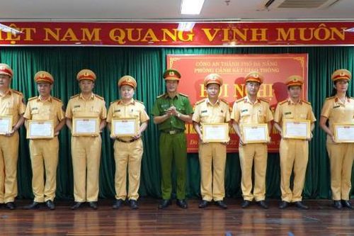 Triển khai hiệu quả các chuyên đề bảo đảm trật tự an toàn giao thông