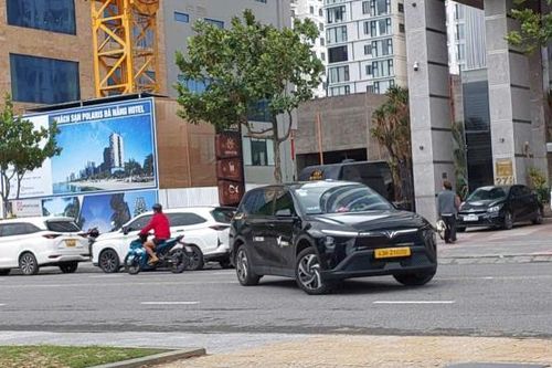 Nổ cuốc là... bẻ lái!