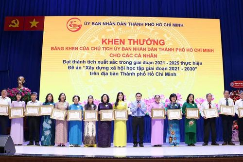 TPHCM là địa phương dẫn đầu cả nước về tốc độ và quy mô giáo dục số