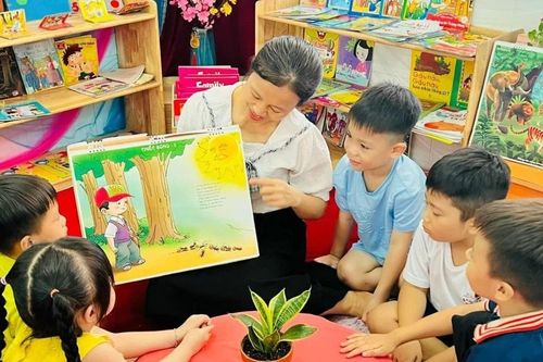 Công bằng tiếp cận giáo dục giữa lòng đô thị