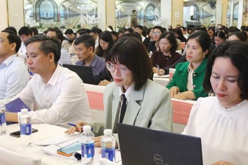 Nâng cao năng lực quản lý chất lượng cho trường dân tộc nội trú và bán trú