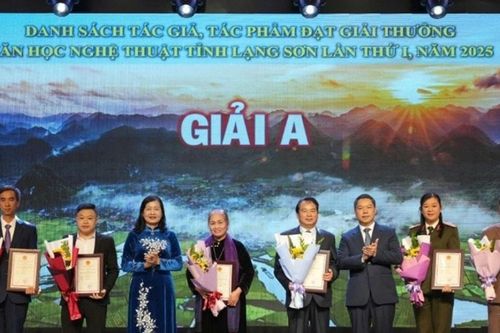 Lạng Sơn trao thưởng 63 tác phẩm văn học nghệ thuật tiêu biểu