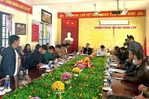 Vụ việc hàng trăm học sinh nghỉ học tại Lào Cai: Phụ huynh đồng thuận cho con đi học trở lại