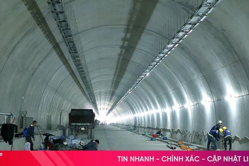 Nước rút thông xe kỹ thuật hầm Đèo Ngang nối Hà Tĩnh và Quảng Trị