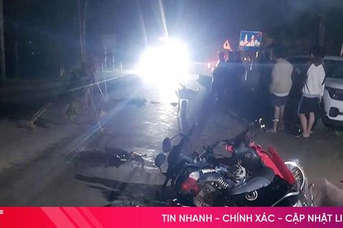 2 xe máy va chạm trong đêm, 1 người tử vong, 2 học sinh bị thương