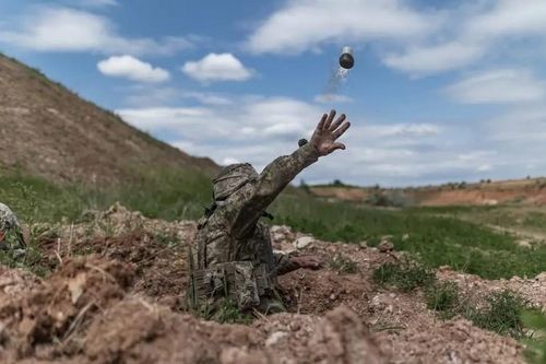 Loại vũ khí có 'thâm niên' đóng vai trò then chốt trong chiến hào Ukraine