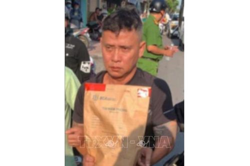 Bắt quả tang đối tượng vận chuyển 1 kg ma túy