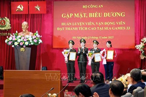 Kỷ lục gia SEA Games Trịnh Thu Vinh được tuyển dụng vào lực lượng Công an nhân dân