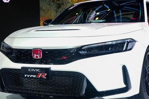 Honda Civic Type R sắp ngừng bán, khách Việt còn những lựa chọn xe thể thao nào dưới 2 tỷ đồng?