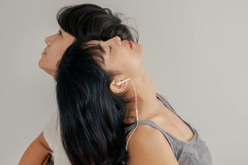 Gia đình hiểu nhau hơn từ 'lắng nghe chủ động'