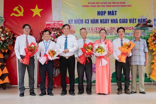 Cấp ủy sát, nâng chất lượng giáo dục