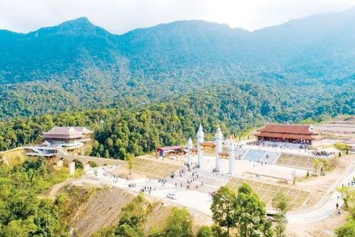 Linh thiêng vùng đất Tây Yên Tử