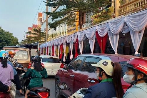 Cưới rình rang, tang rườm rà - Bài 2: Chủ trương đã rõ, thực hiện còn vướng