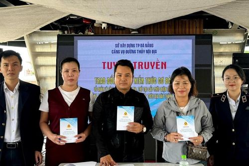 Tuyên truyền pháp luật về kinh doanh vận tải khách đường thủy nội địa