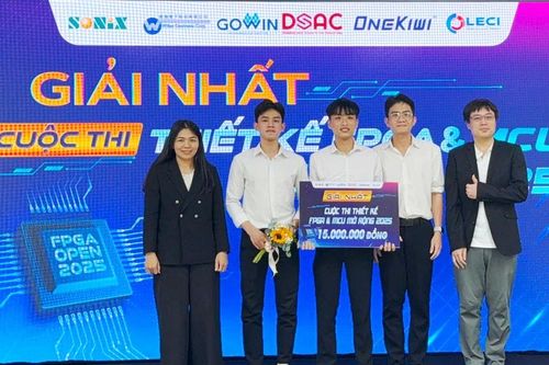 Sinh viên Đà Nẵng nghiên cứu hệ thống radar bảo vệ trẻ em trên xe đưa đón