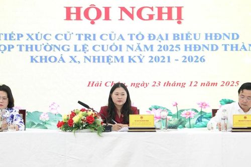 Cử tri phường Hải Châu đề nghị xử lý dứt điểm tình trạng quảng cáo, rao vặt trái phép