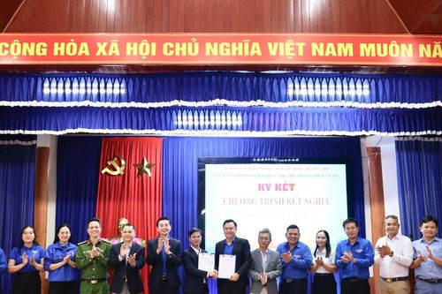 Thành đoàn Đà Nẵng ký kết chương trình kết nghĩa với xã Sông Kôn
