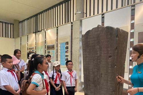 Sôi động hoạt động giáo dục di sản học đường tại Bảo tàng Đà Nẵng