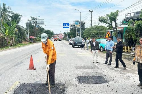 Khẩn trương sửa chữa quốc lộ 1 để đảm bảo an toàn giao thông dịp cuối năm