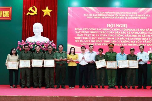 Phường Phan Rang ra mắt mô hình 'Khu dân cư không ma túy' và 'Ánh sáng bình yên'
