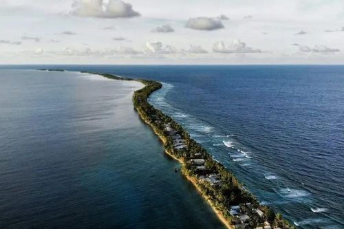 Australia chào đón nhóm người di cư đầu tiên rời quốc đảo Tuvalu đang chìm dần