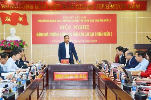 Đánh giá Trường Chính trị tỉnh Lào Cai đạt chuẩn mức 2